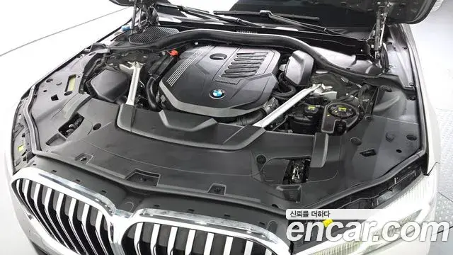 BMW 7 Series 2021 — Photo 11/20