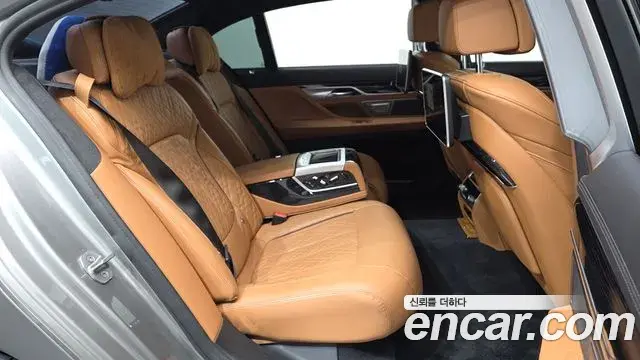 BMW 7 Series 2021 — Photo 14/20