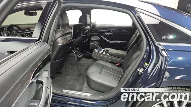 Audi A8 2022 — Şəkil 13/20