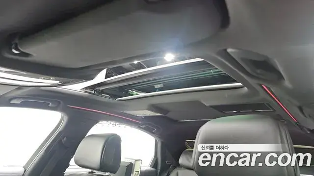 Audi A8 2022 — Şəkil 7/20