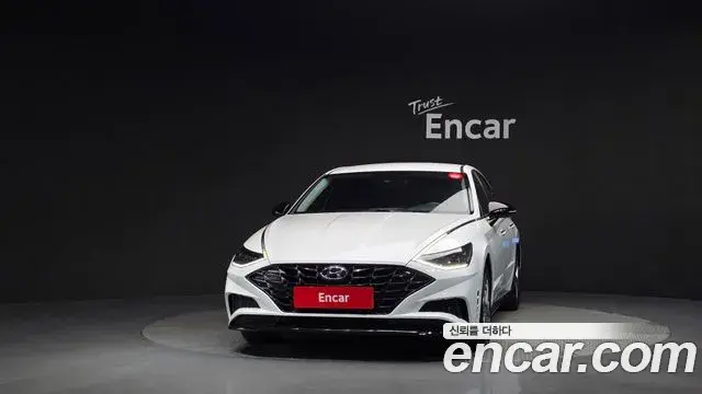 Hyundai Sonata Hybrid 2022 — Photo 18/20