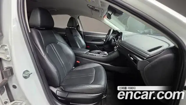 Hyundai Sonata Hybrid 2022 — Photo 4/20