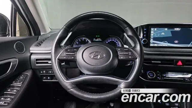 Hyundai Sonata Hybrid 2022 — Photo 7/20
