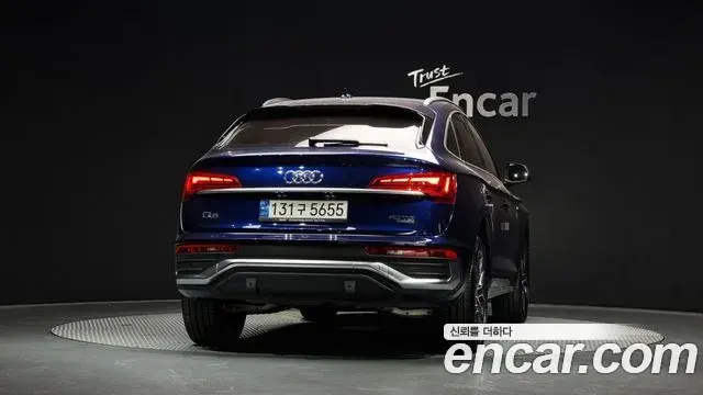 Audi Q5 2022 — ფოტო 17/20