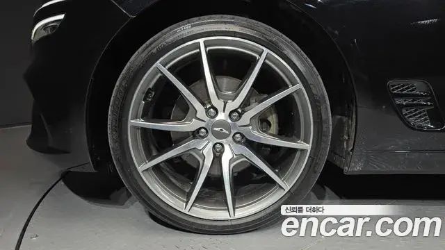 Genesis G70 2022 — ფოტო 15/20