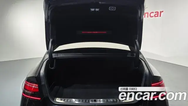 Genesis G90 2022 — Şəkil 18/20