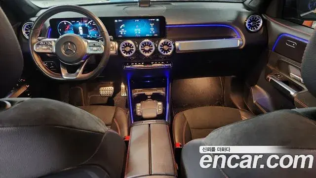 Mercedes-Benz GLB-Class 2022 — Photo 15/18