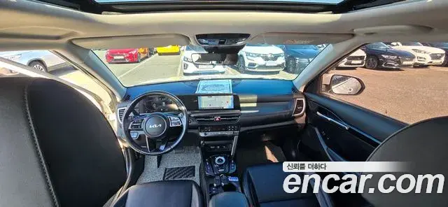 Kia Seltos 2022 — ფოტო 9/20
