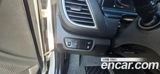 Kia Seltos 2022 — ფოტო 4/20