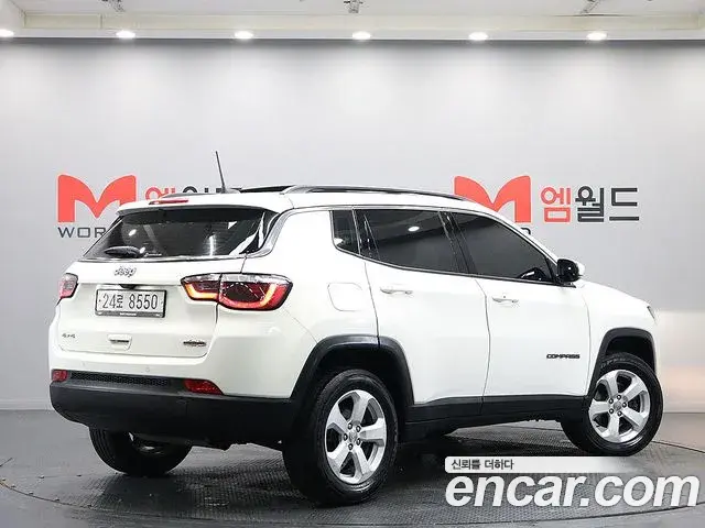 Jeep Compass 2019 — Фото 2/20