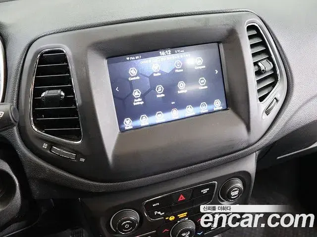 Jeep Compass 2019 — Фото 6/20