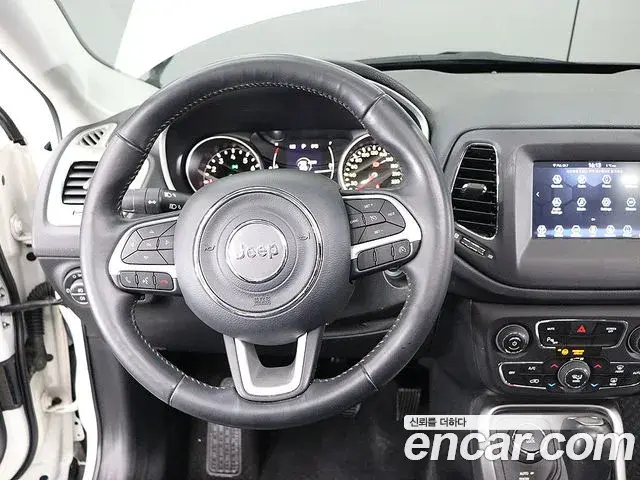 Jeep Compass 2019 — Фото 15/20