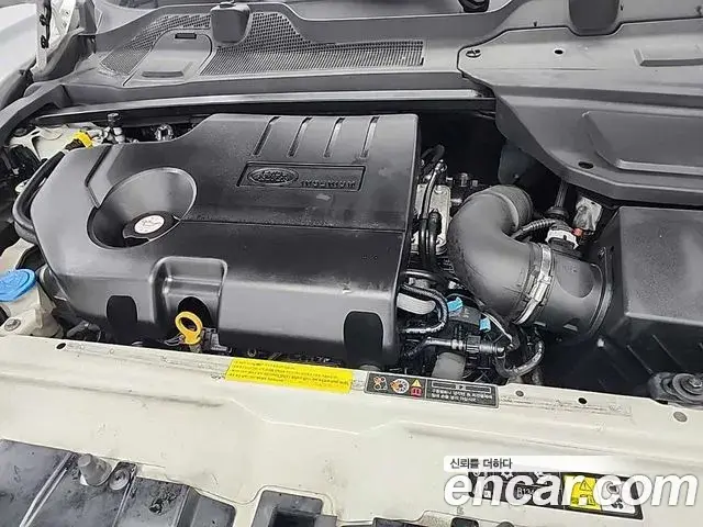Land Rover Discovery Sport 2019 — ფოტო 7/20