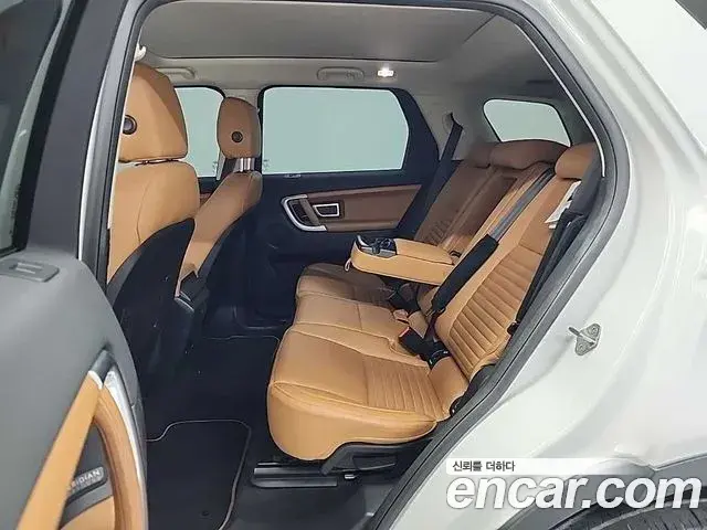 Land Rover Discovery Sport 2019 — ფოტო 3/20