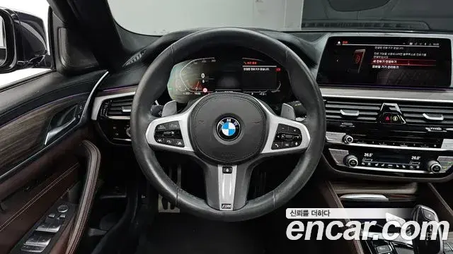 BMW 5 Series 2020 — Фото 13/20