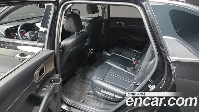 Kia Sorento 2021 — ფოტო 14/20