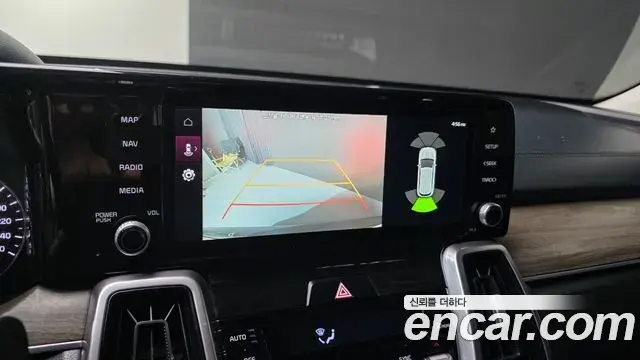 Kia Sorento 2021 — ფოტო 18/20