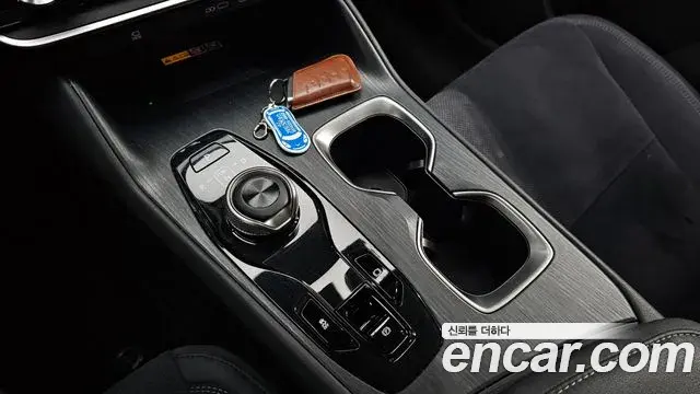 Lexus RZ450e 2023 — Şəkil 19/20
