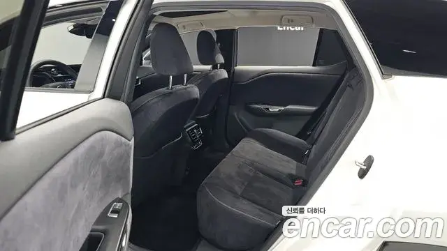 Lexus RZ450e 2023 — Şəkil 14/20