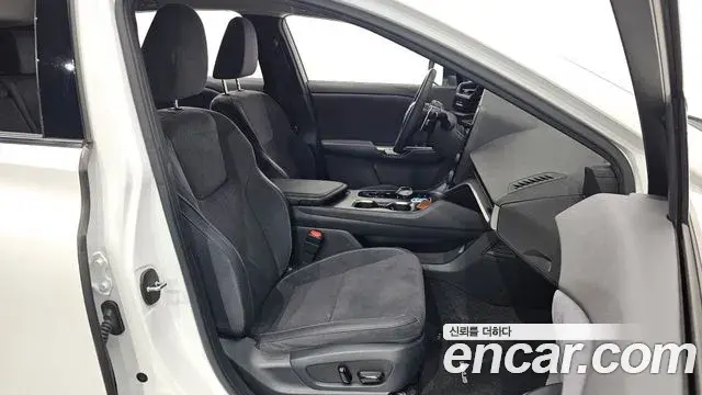 Lexus RZ450e 2023 — Şəkil 3/20