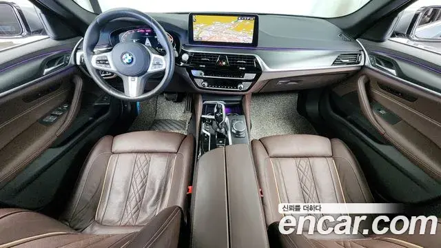 BMW 5 Series 2023 — Photo 11/20