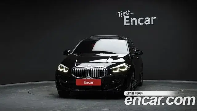 BMW 1 Series 2022 — ფოტო 12/20