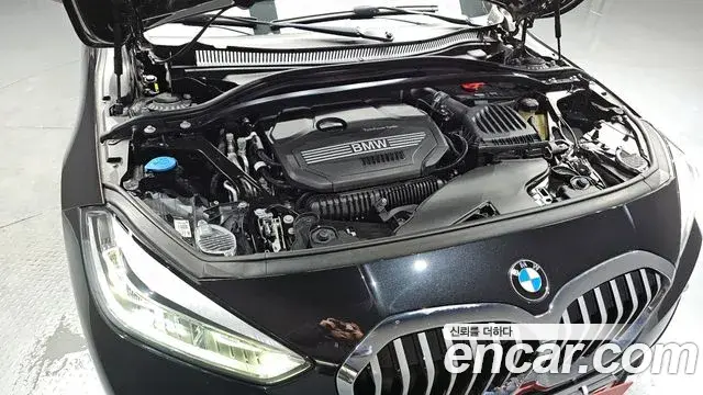 BMW 1 Series 2022 — ფოტო 10/20
