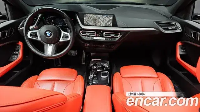BMW 1 Series 2022 — ფოტო 1/20