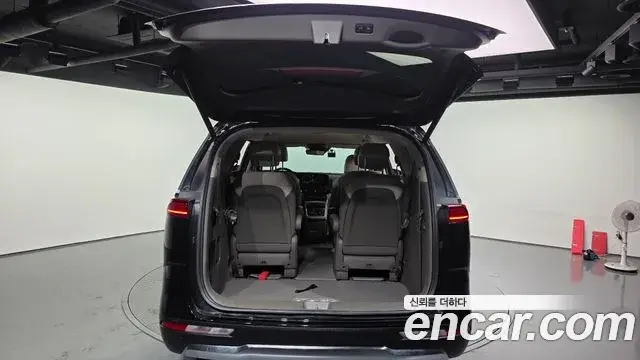 Kia Carnival 2020 — Şəkil 16/20