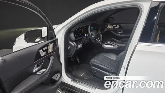 Mercedes-Benz GLE-Class 2023 — ფოტო 18/20