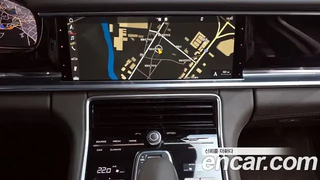 Porsche Panamera 2018 — ფოტო 16/20