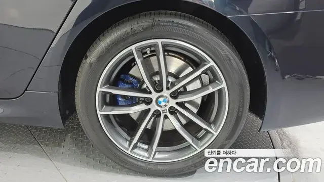 BMW 5 Series 2021 — Photo 6/20