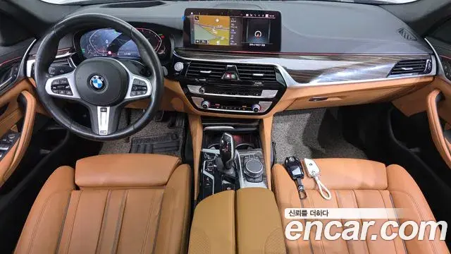 BMW 5 Series 2021 — Photo 16/20