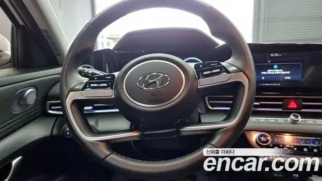 Hyundai The New Avante Hybrid 2020 — Photo 14/19