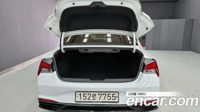 Hyundai The New Avante Hybrid 2020 — Photo 15/19
