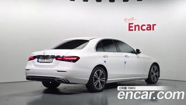 Mercedes-Benz E-Class 2021 — Фото 2/20