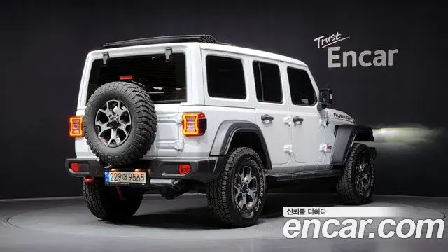 Jeep Wrangler 2022 — Фото 2/20