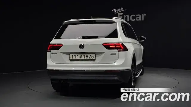 Volkswagen Tiguan 2020 — Photo 14/20