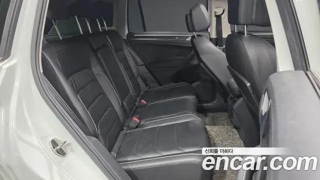 Volkswagen Tiguan 2020 — Photo 13/20