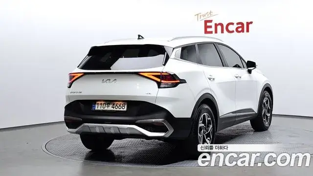 Kia Sportage 2021 — Фото 2/20