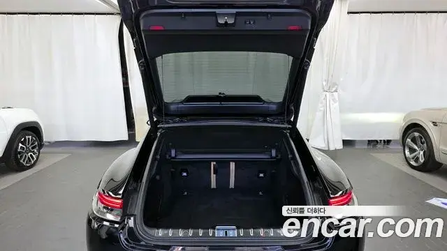 Porsche Panamera 2021 — Photo 5/20