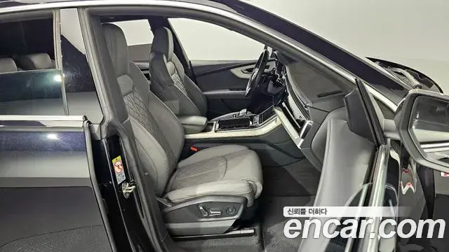 Audi Q8 2021 — ფოტო 20/20