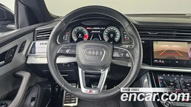 Audi Q8 2021 — ფოტო 17/20