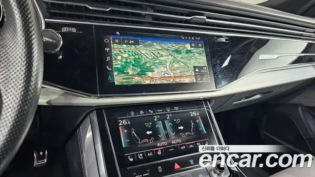 Audi Q8 2021 — ფოტო 4/20