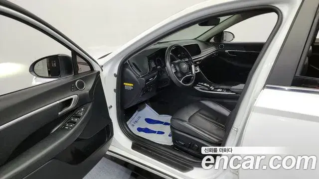 Hyundai Sonata Hybrid 2019 — ფოტო 19/20