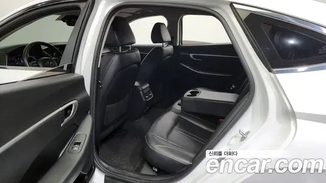 Hyundai Sonata Hybrid 2019 — ფოტო 5/20