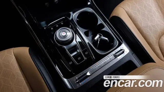 Kia Carnival 2021 — Photo 7/20