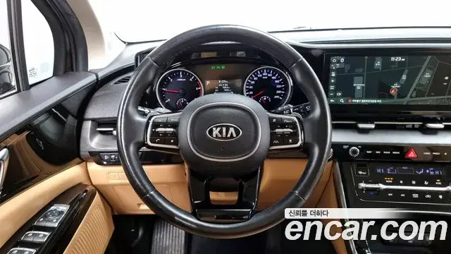 Kia Carnival 2021 — Photo 9/20