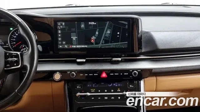 Kia Carnival 2021 — Photo 18/20
