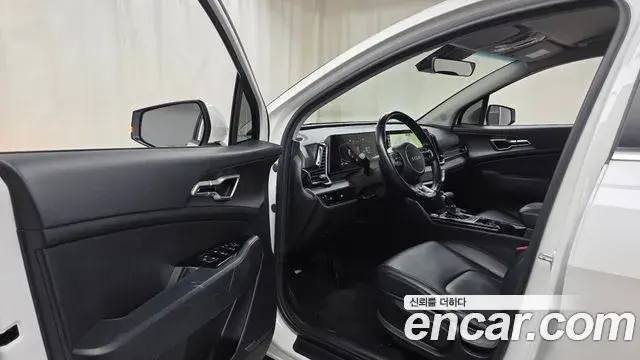 Kia Sportage 2022 — Photo 2/20